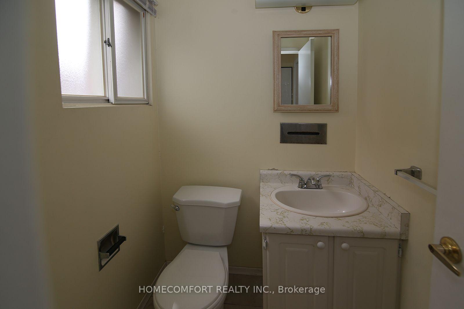 Photo 13 of 42 Pinemeadow Boulevard, Scarborough, L'Amoreaux — HOMEH