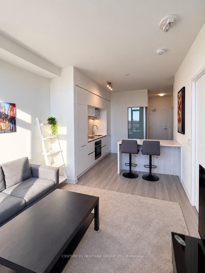 Photo 3 of Unit 1432, 2 David Eyer Road, Richmond Hill, Rural Richmond Hill — HOMEH