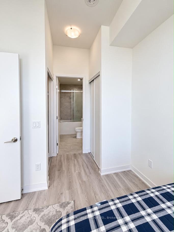 Photo 11 of Unit 1432, 2 David Eyer Road, Richmond Hill, Rural Richmond Hill — HOMEH