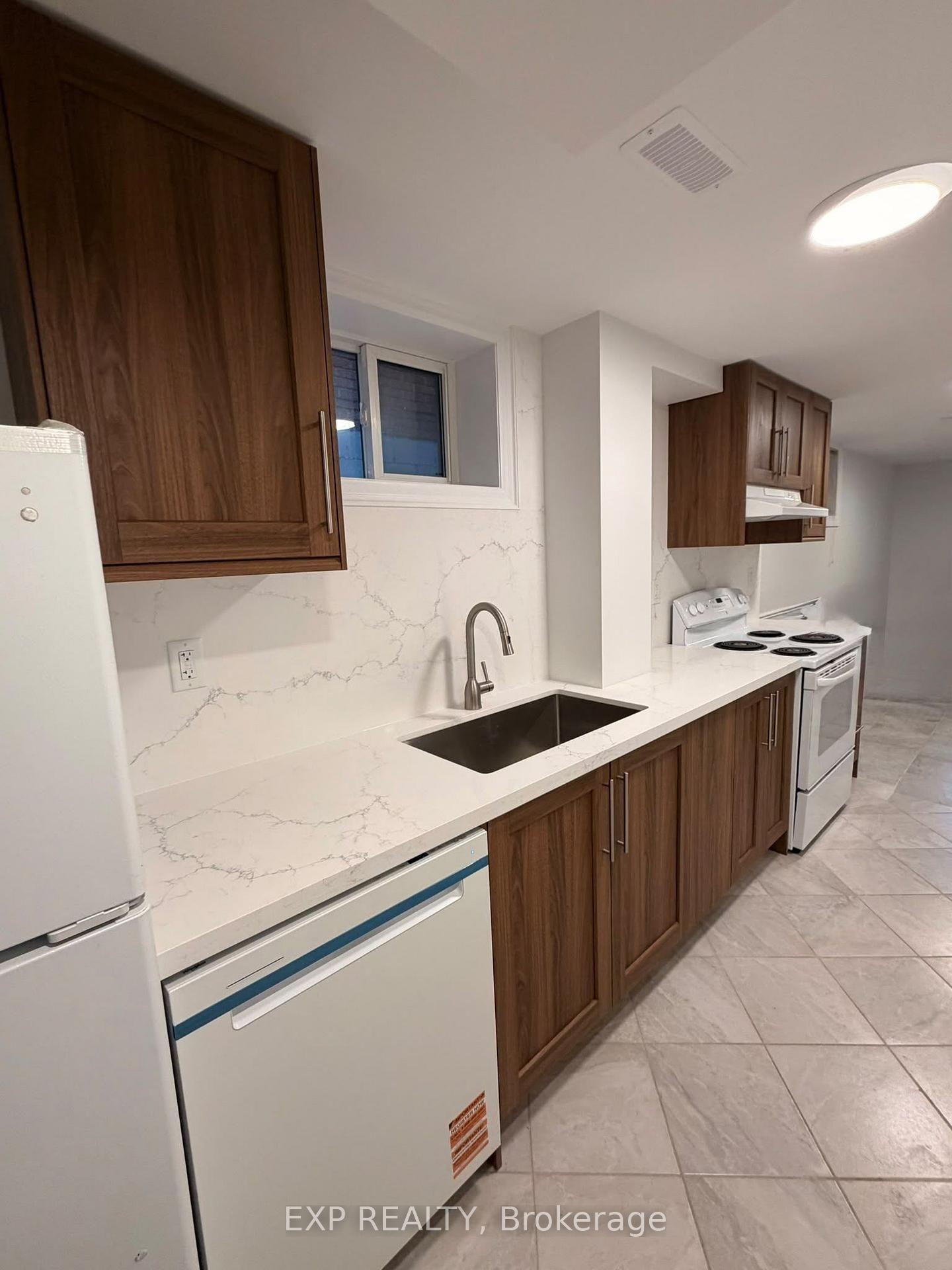 Photo 2 of Unit Lower, 103 Mcanulty Boulevard, Hamilton, Industrial Sector — HOMEH