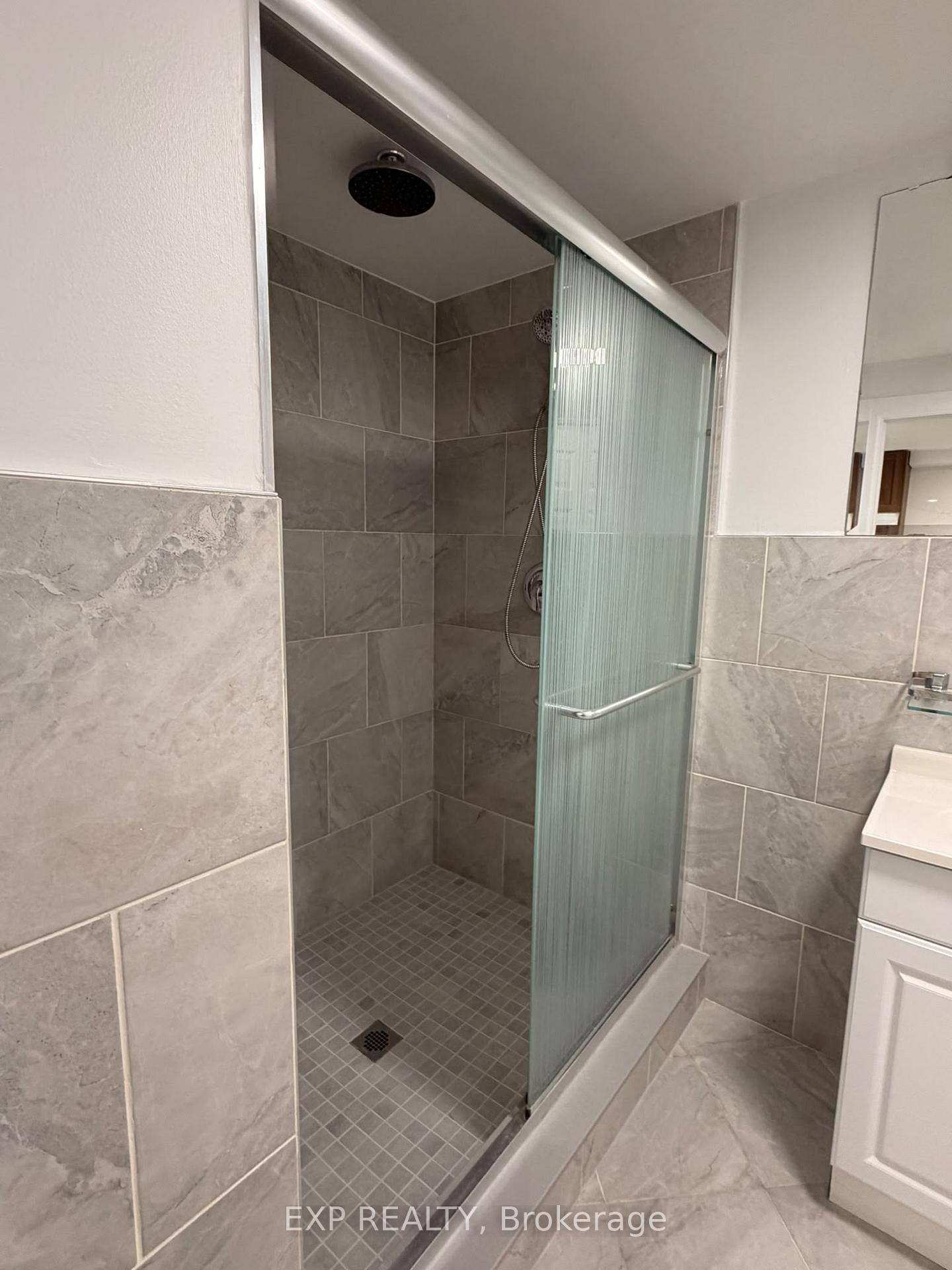 Photo 5 of Unit Lower, 103 Mcanulty Boulevard, Hamilton, Industrial Sector — HOMEH
