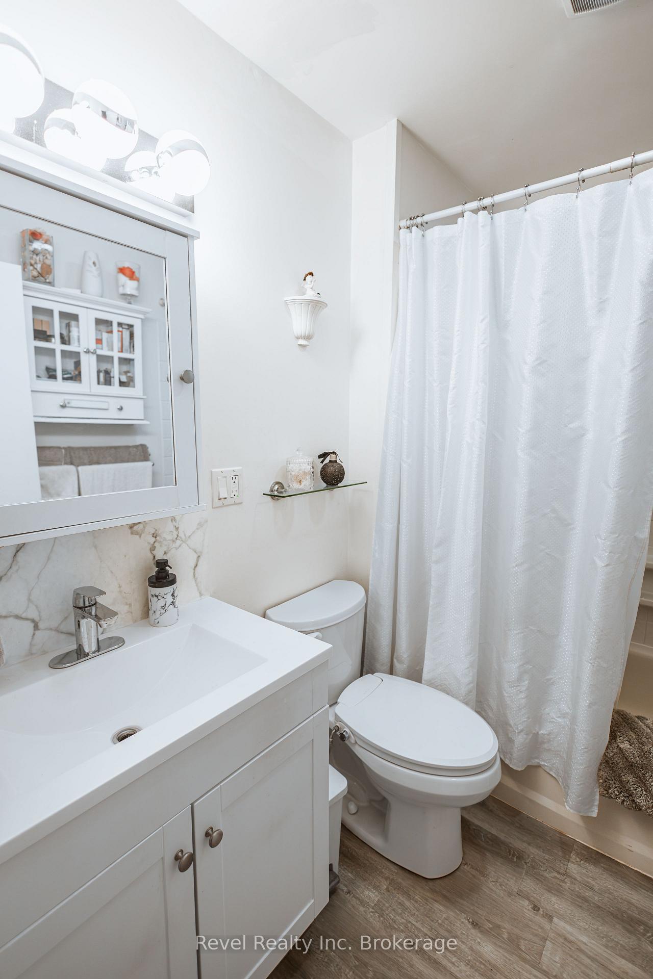 Photo 13 of 1343 Copeland Street, North Bay, West End — HOMEH
