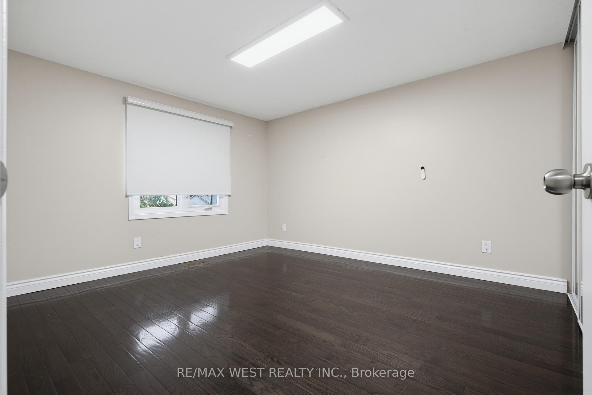 Photo 17 of 24 Primrose Crescent, Brampton, Heart Lake West — HOMEH