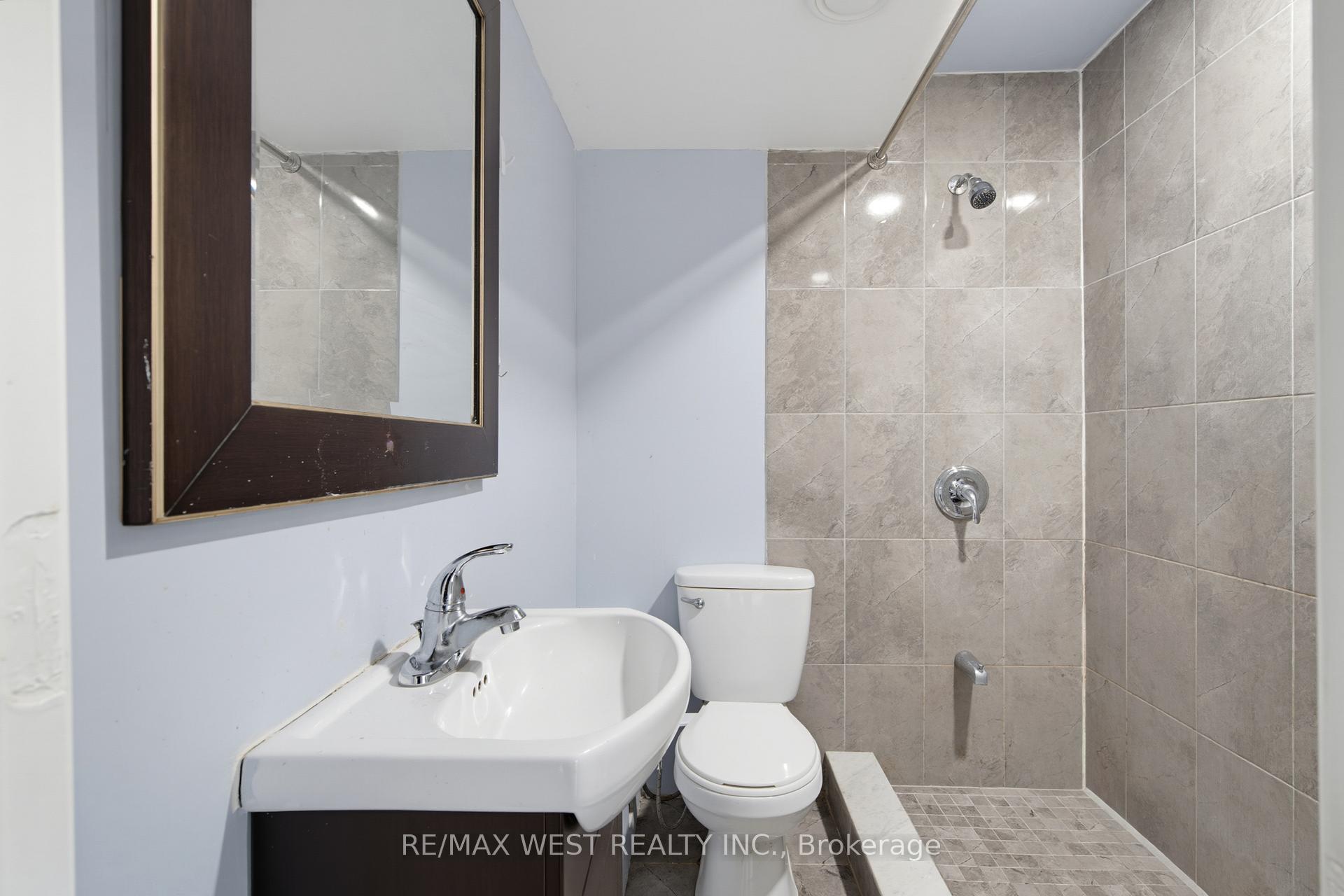 Photo 26 of 24 Primrose Crescent, Brampton, Heart Lake West — HOMEH