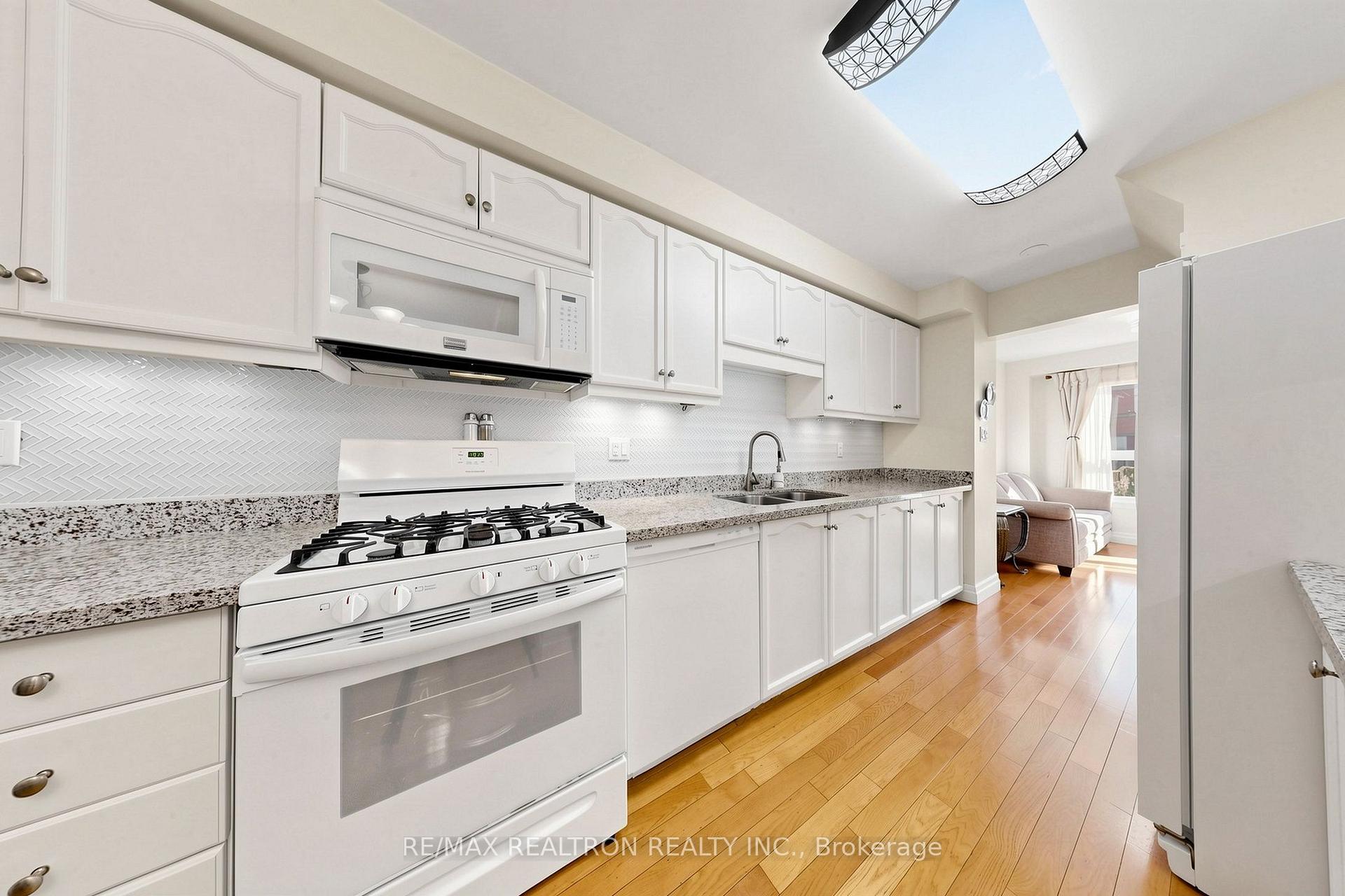 Photo 13 of 19 Cashel Court, Aurora, Aurora Highlands — HOMEH
