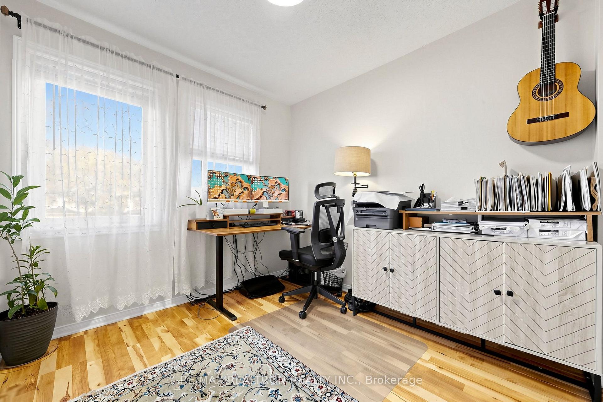 Photo 14 of 19 Cashel Court, Aurora, Aurora Highlands — HOMEH