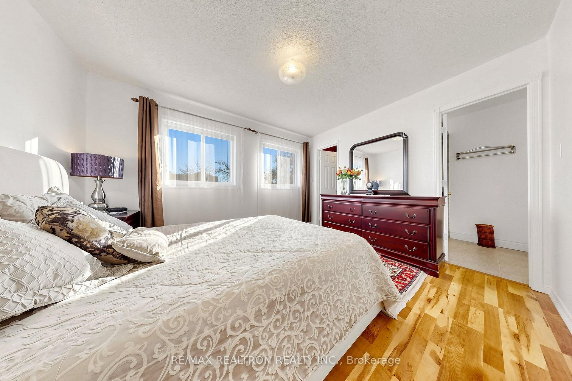 Photo 18 of 19 Cashel Court, Aurora, Aurora Highlands — HOMEH
