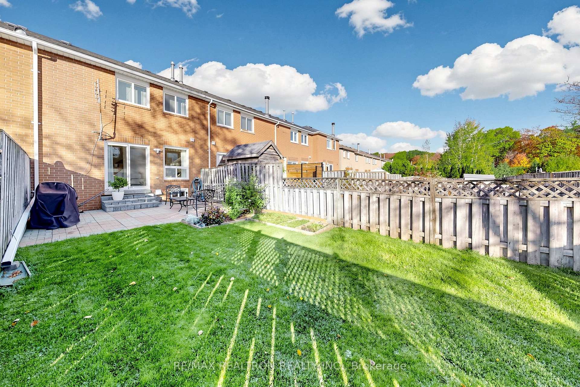 Photo 26 of 19 Cashel Court, Aurora, Aurora Highlands — HOMEH