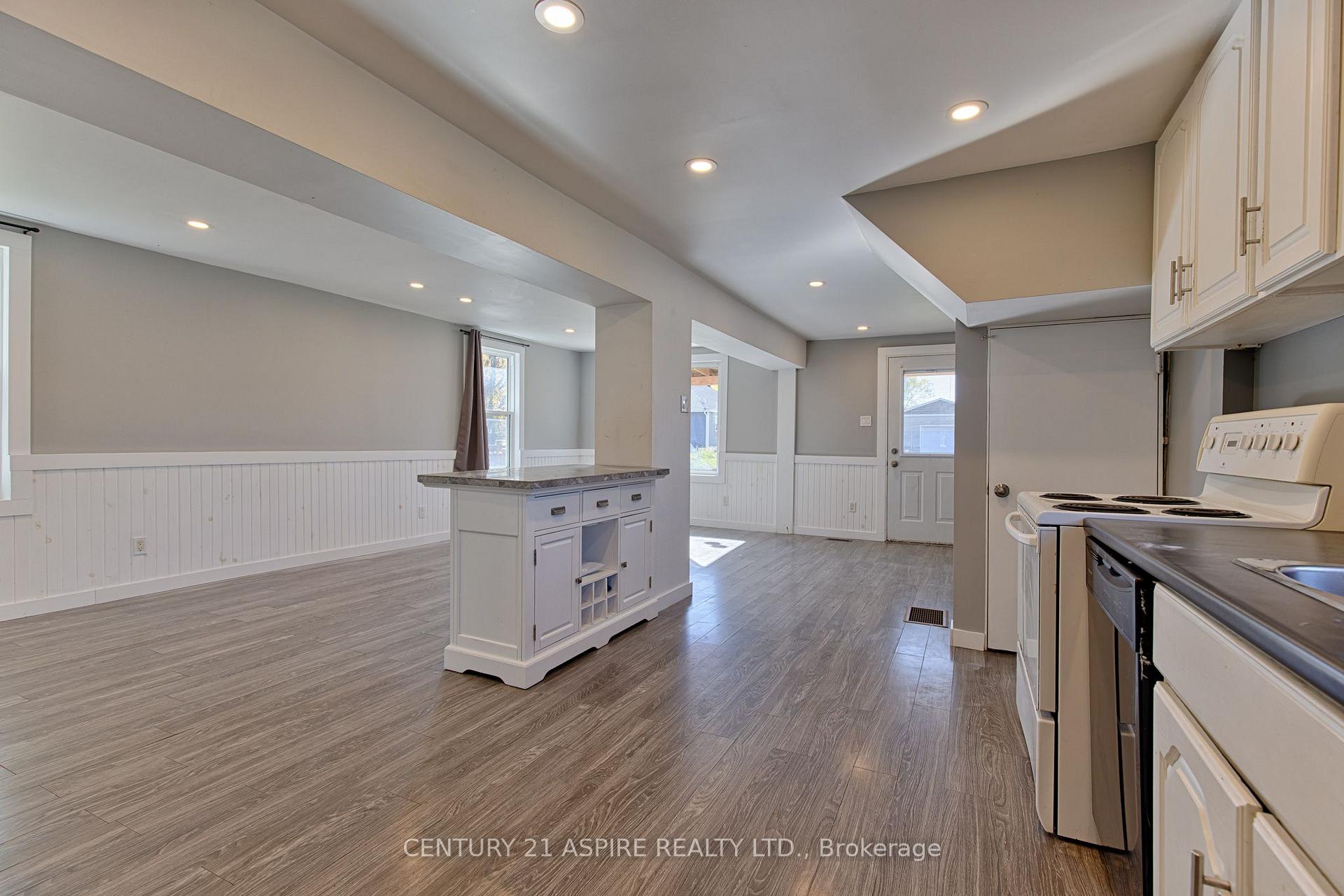 Photo 9 of 295 Julien Street, Pembroke, Pembroke — HOMEH