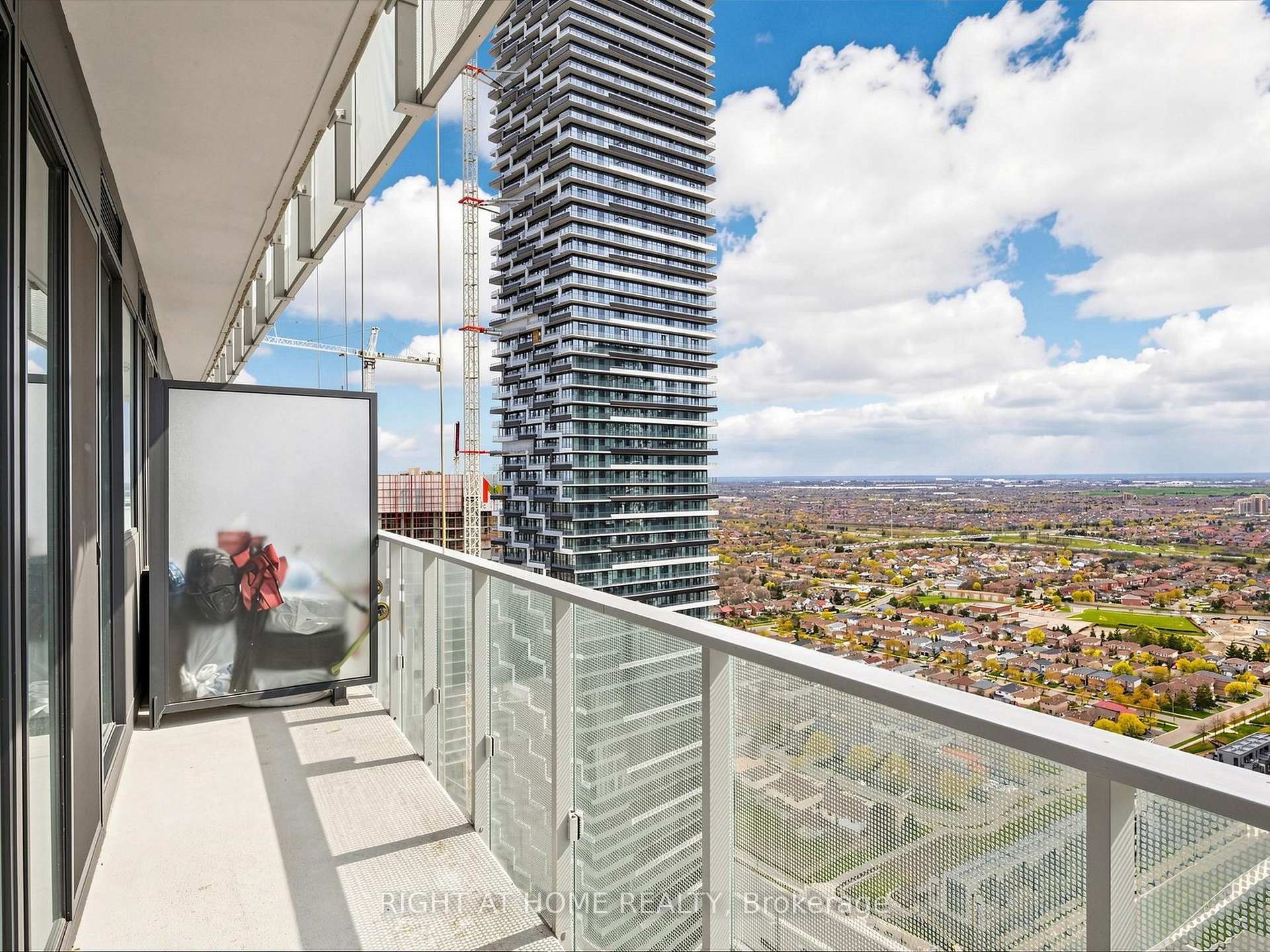 Photo 14 of Unit 3412, 3883 Quartz Road, Mississauga, City Centre — HOMEH