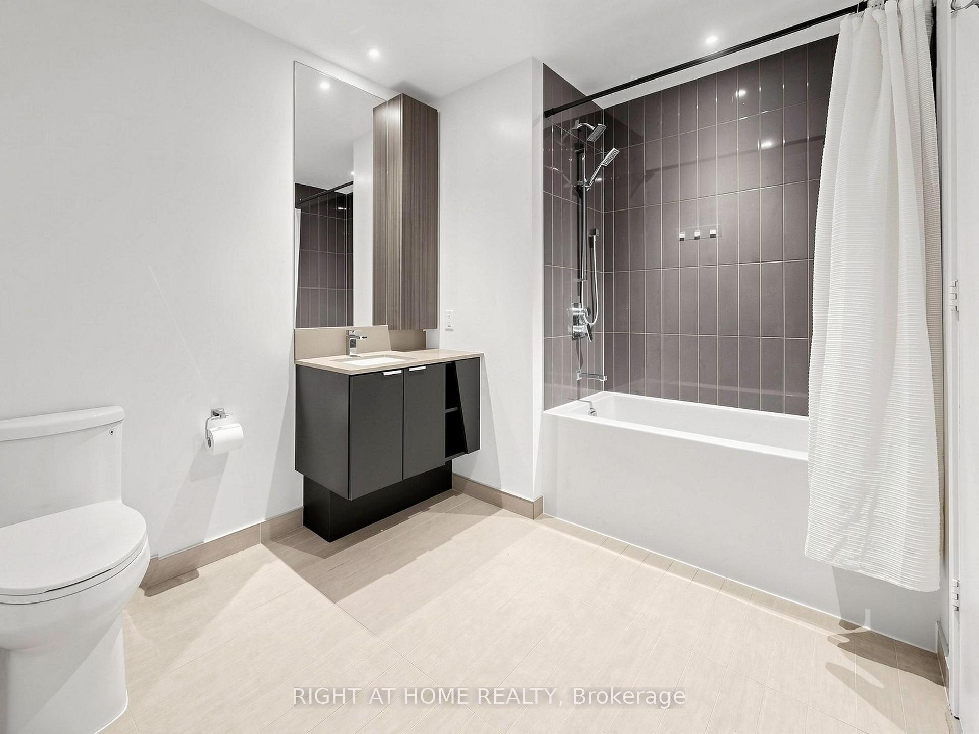 Photo 16 of Unit 3412, 3883 Quartz Road, Mississauga, City Centre — HOMEH