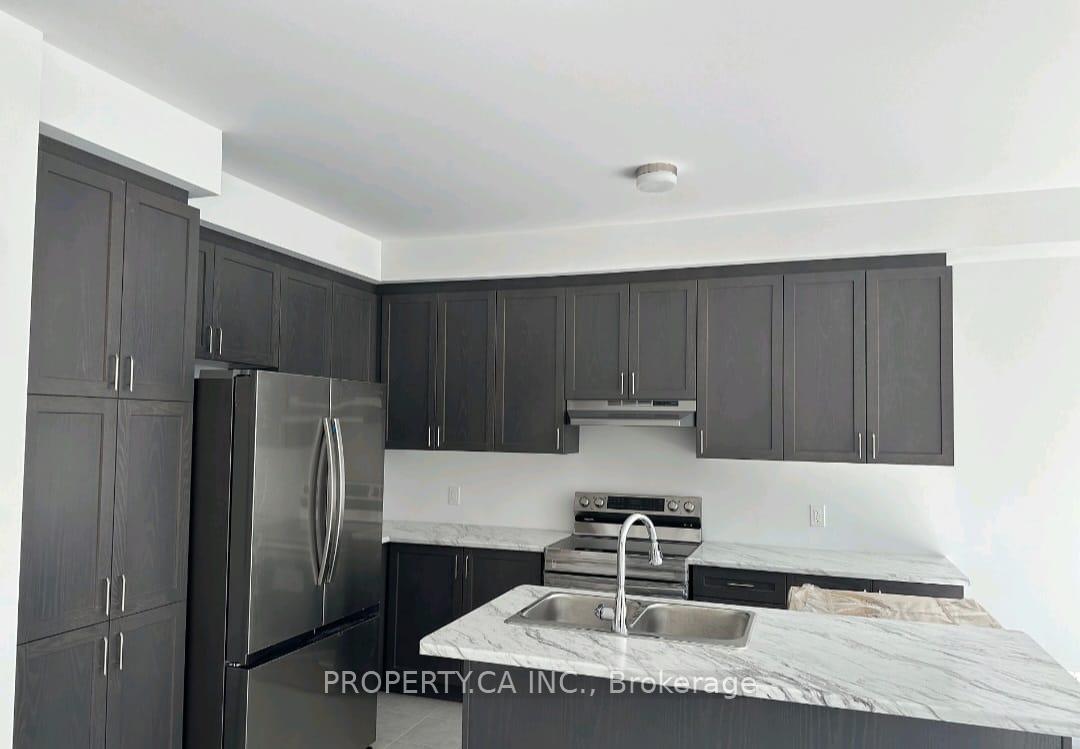 Photo 4 of 2032 Cameron Lott Crescent, Oshawa, Kedron — HOMEH