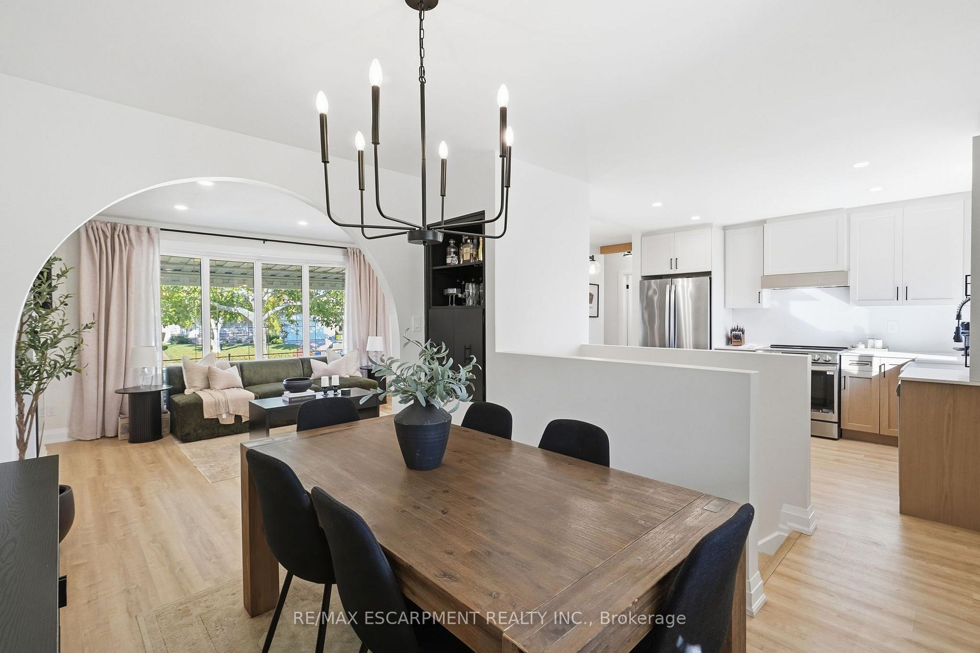 Photo 14 of 48 Stoney Brook Drive, Hamilton, Stoney Creek — HOMEH