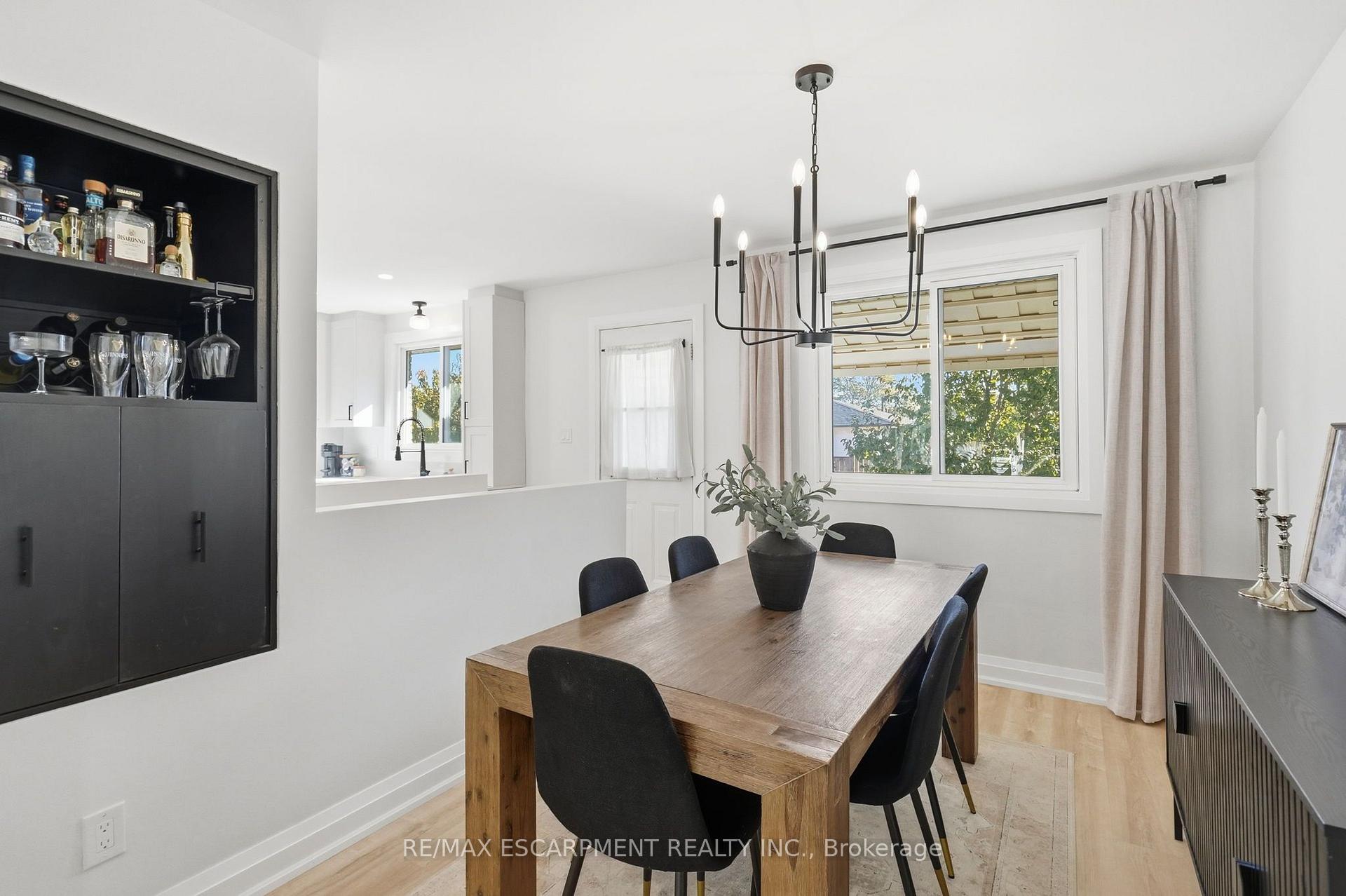 Photo 16 of 48 Stoney Brook Drive, Hamilton, Stoney Creek — HOMEH