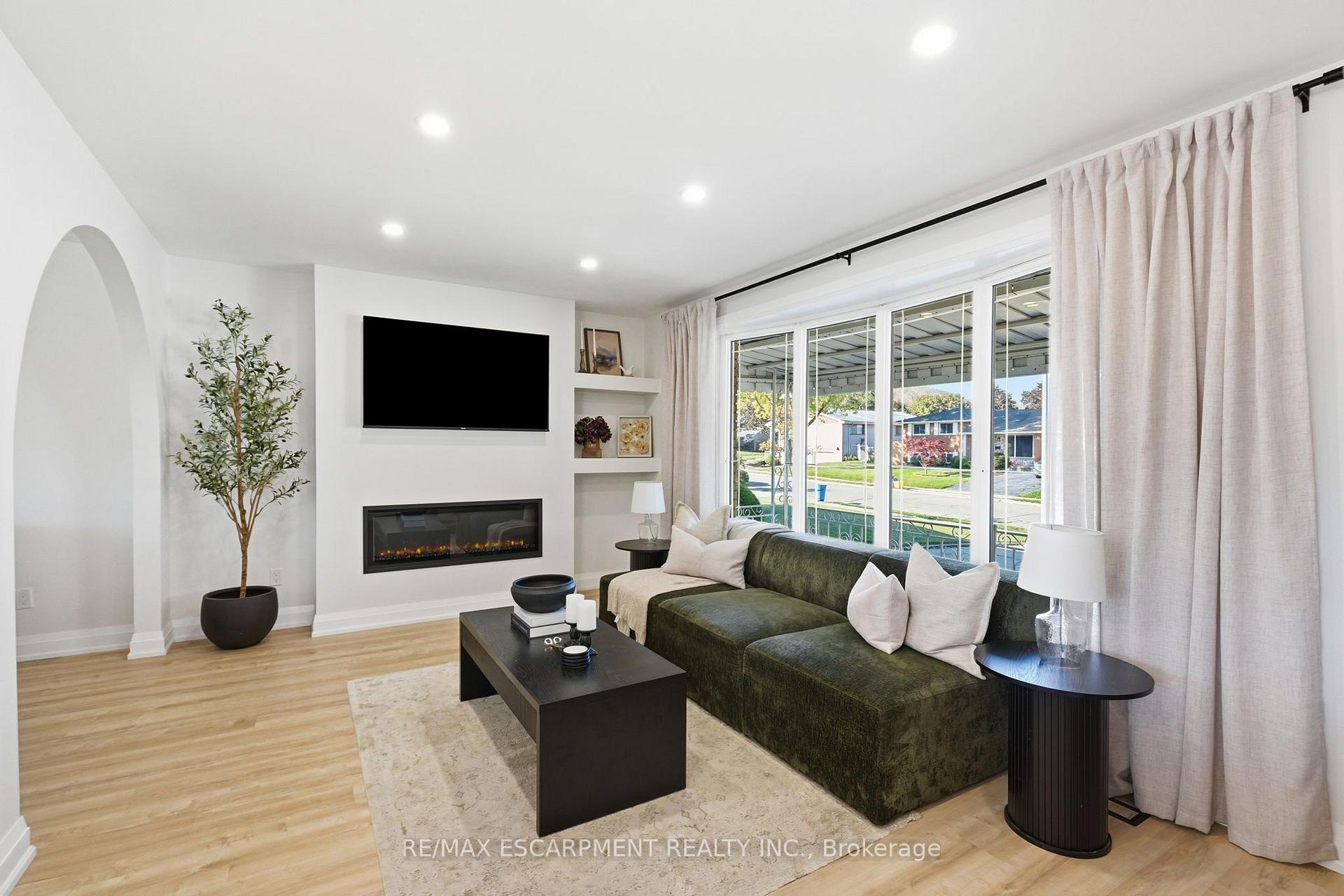 Photo 18 of 48 Stoney Brook Drive, Hamilton, Stoney Creek — HOMEH