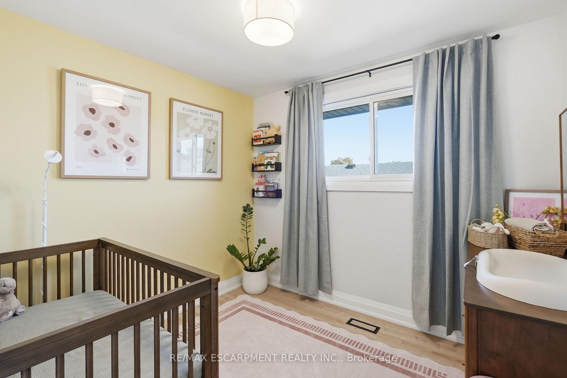 Photo 26 of 48 Stoney Brook Drive, Hamilton, Stoney Creek — HOMEH