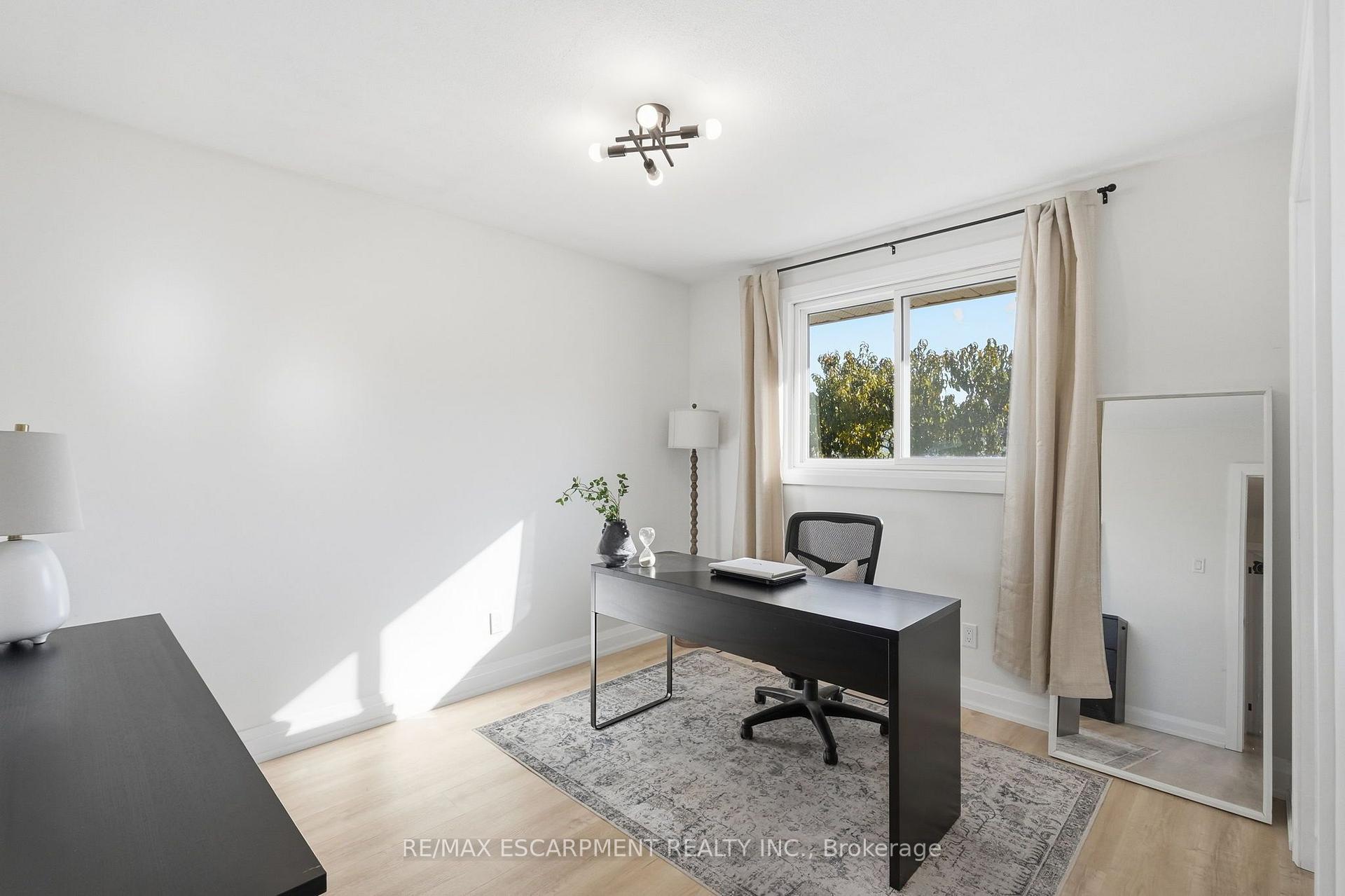 Photo 30 of 48 Stoney Brook Drive, Hamilton, Stoney Creek — HOMEH