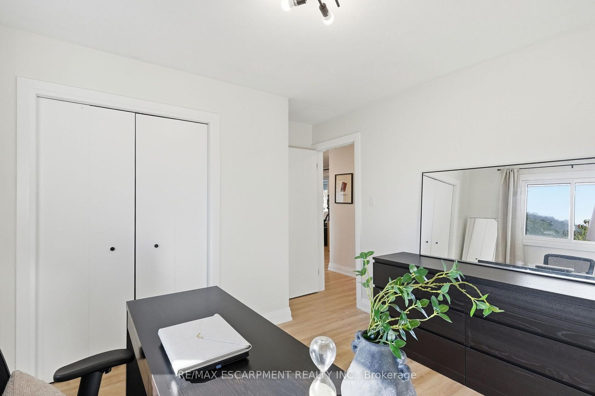 Photo 31 of 48 Stoney Brook Drive, Hamilton, Stoney Creek — HOMEH