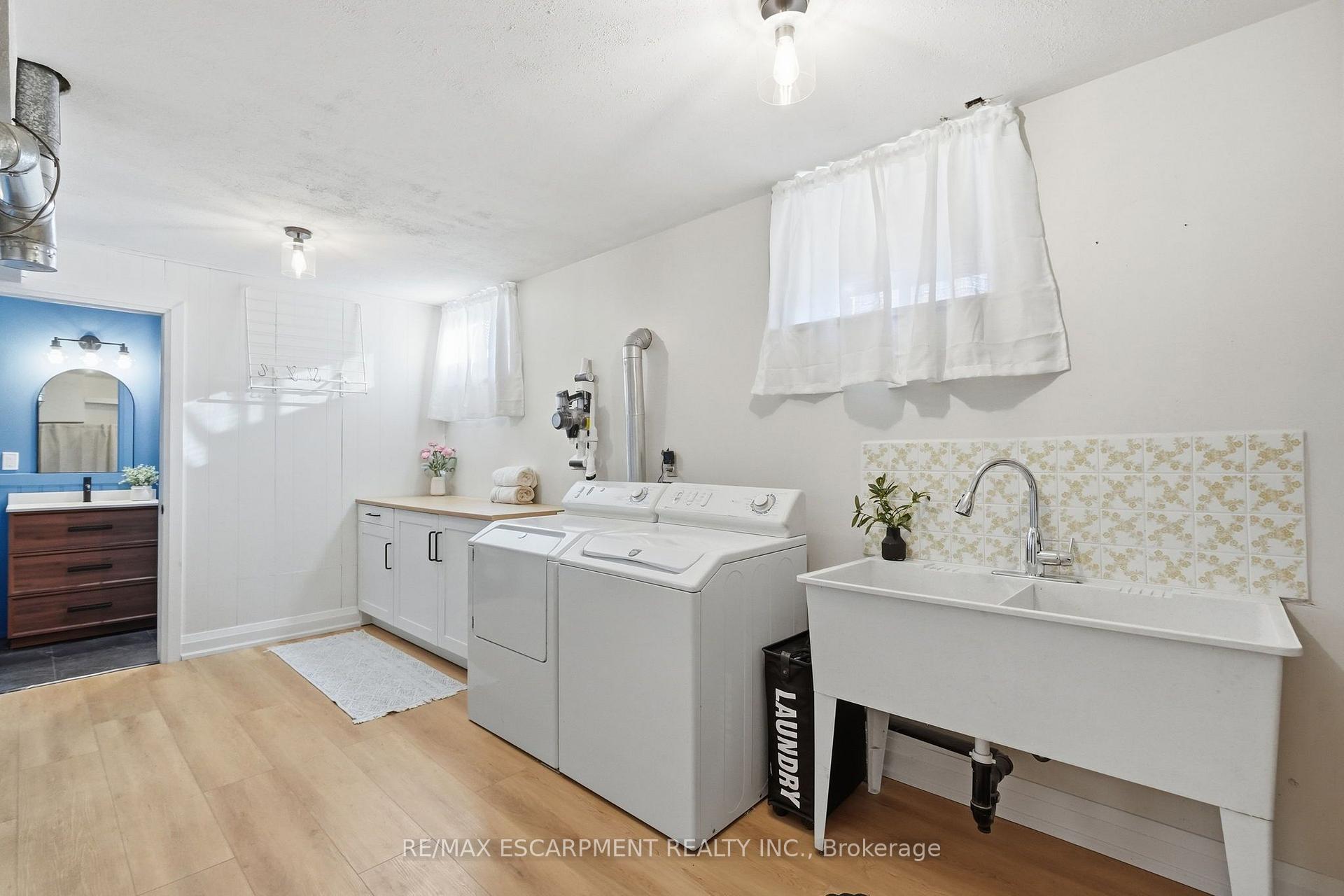 Photo 41 of 48 Stoney Brook Drive, Hamilton, Stoney Creek — HOMEH