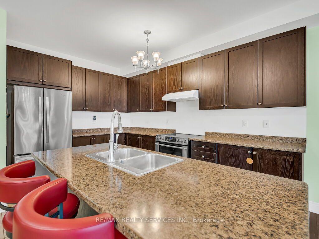 Photo 17 of 28 Zanetta Crescent, Brampton, Credit Valley — HOMEH
