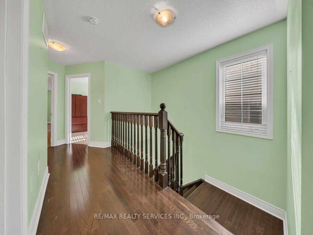 Photo 22 of 28 Zanetta Crescent, Brampton, Credit Valley — HOMEH