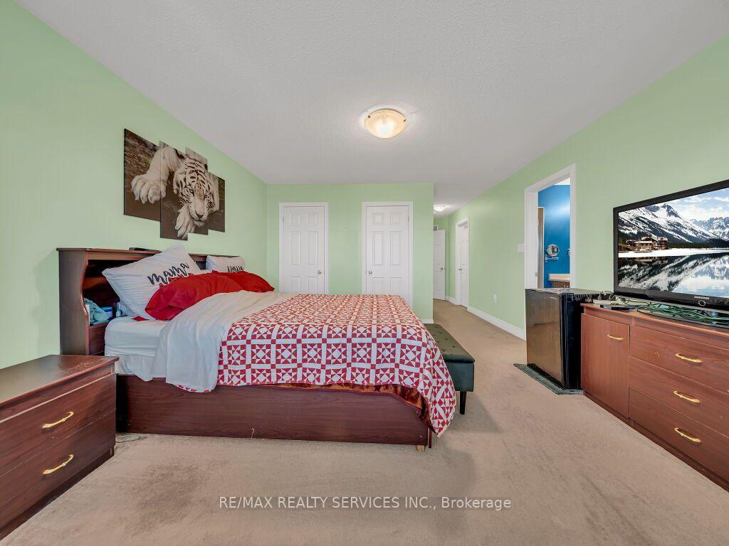 Photo 24 of 28 Zanetta Crescent, Brampton, Credit Valley — HOMEH