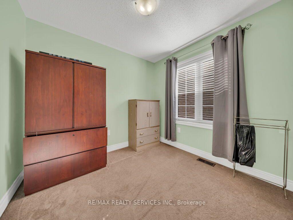 Photo 30 of 28 Zanetta Crescent, Brampton, Credit Valley — HOMEH