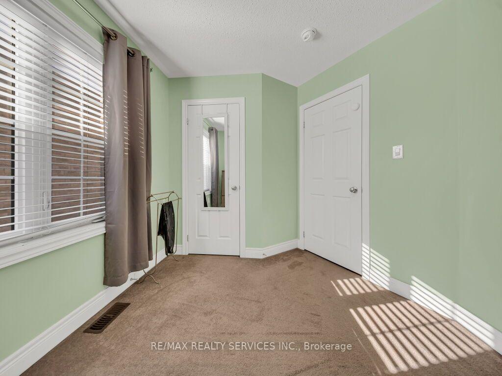 Photo 31 of 28 Zanetta Crescent, Brampton, Credit Valley — HOMEH