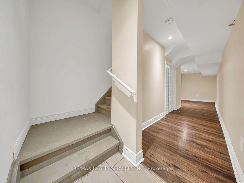 Photo 37 of 28 Zanetta Crescent, Brampton, Credit Valley — HOMEH