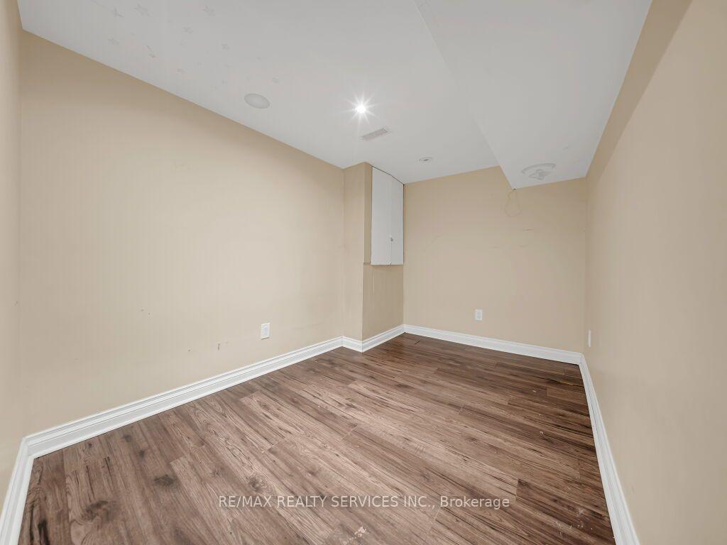 Photo 42 of 28 Zanetta Crescent, Brampton, Credit Valley — HOMEH