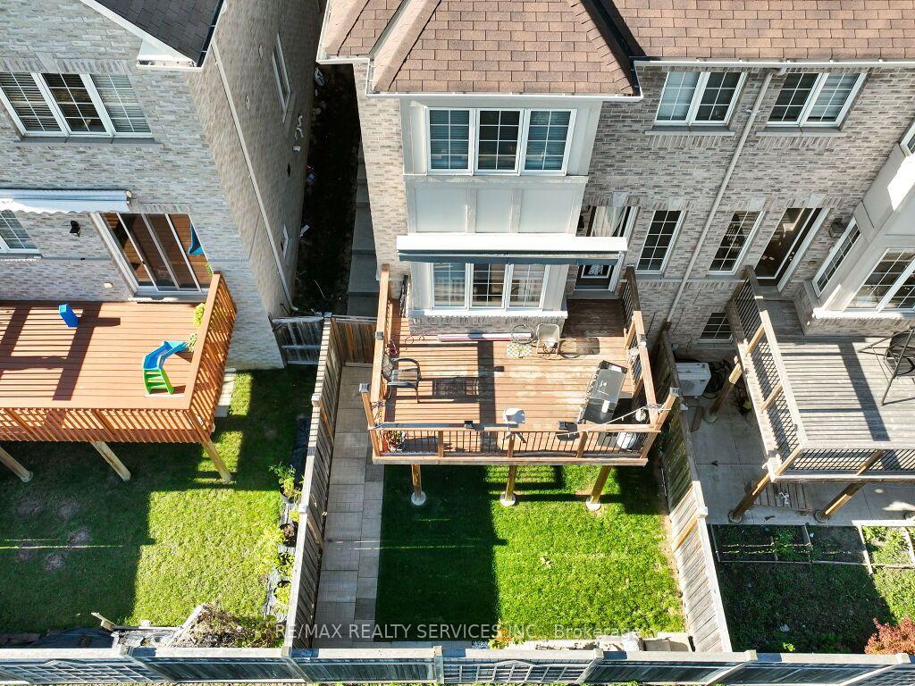 Photo 47 of 28 Zanetta Crescent, Brampton, Credit Valley — HOMEH