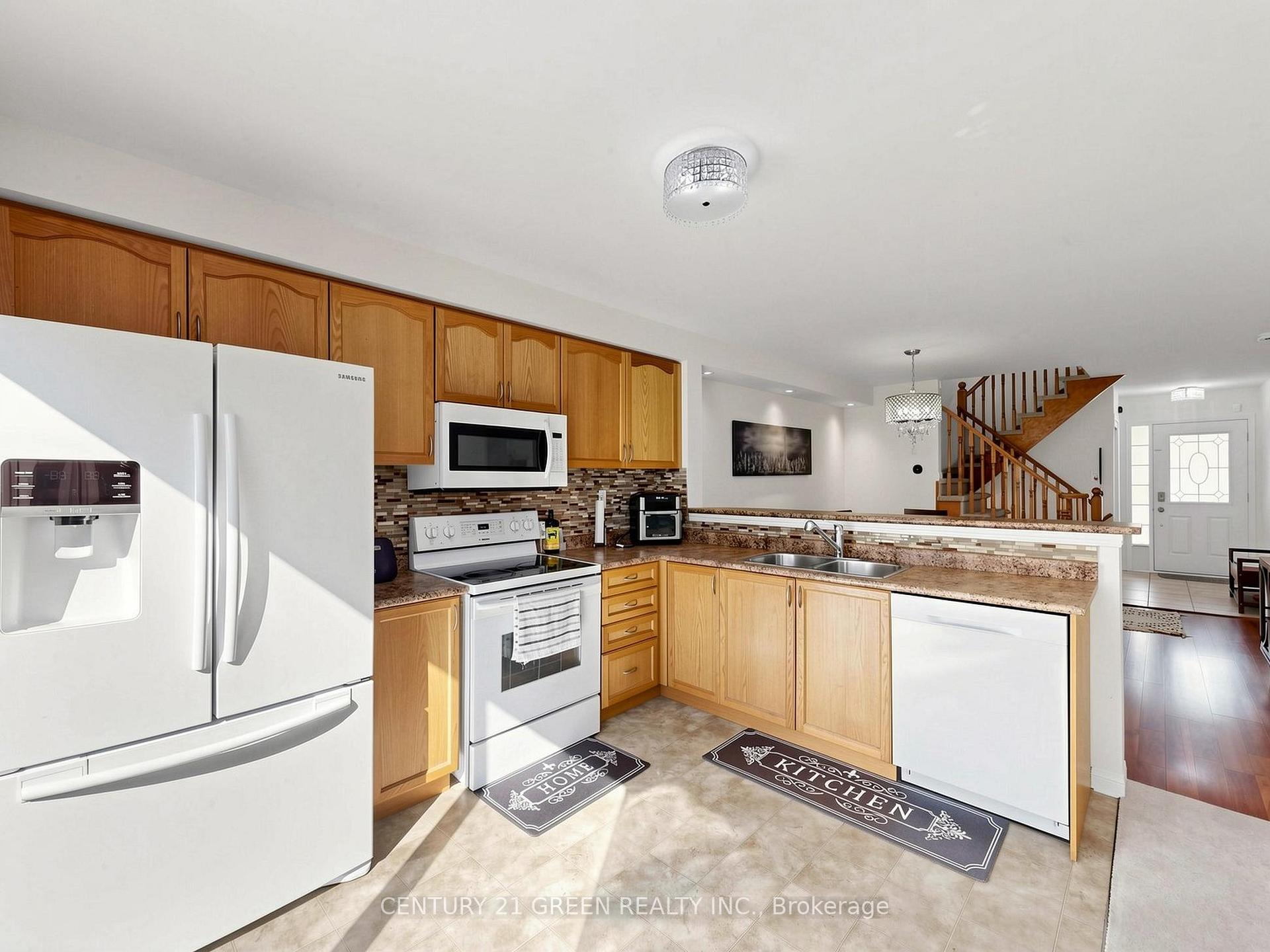 Photo 7 of 821 Bennett Boulevard, Milton, Beaty — HOMEH