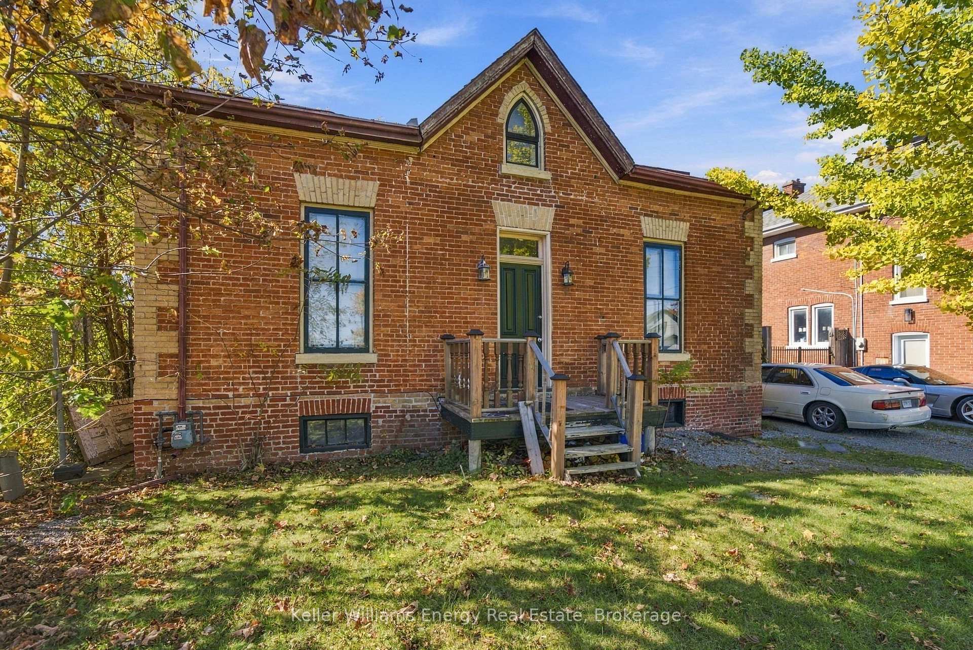 Photo 4 of 342 Mary Street N, Oshawa, O'Neill — HOMEH