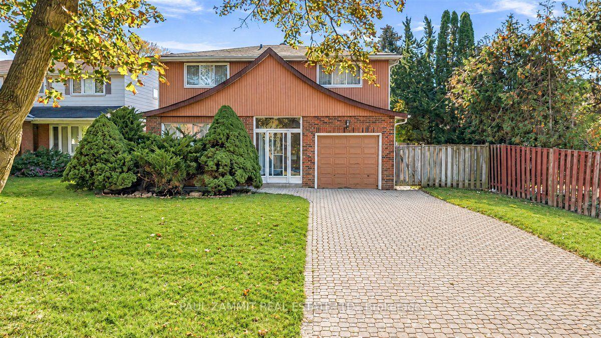 Photo 2 of 33 Coral Harbour Crescent, Markham, Bayview Fairway-Bayview Country Club Estates — HOMEH