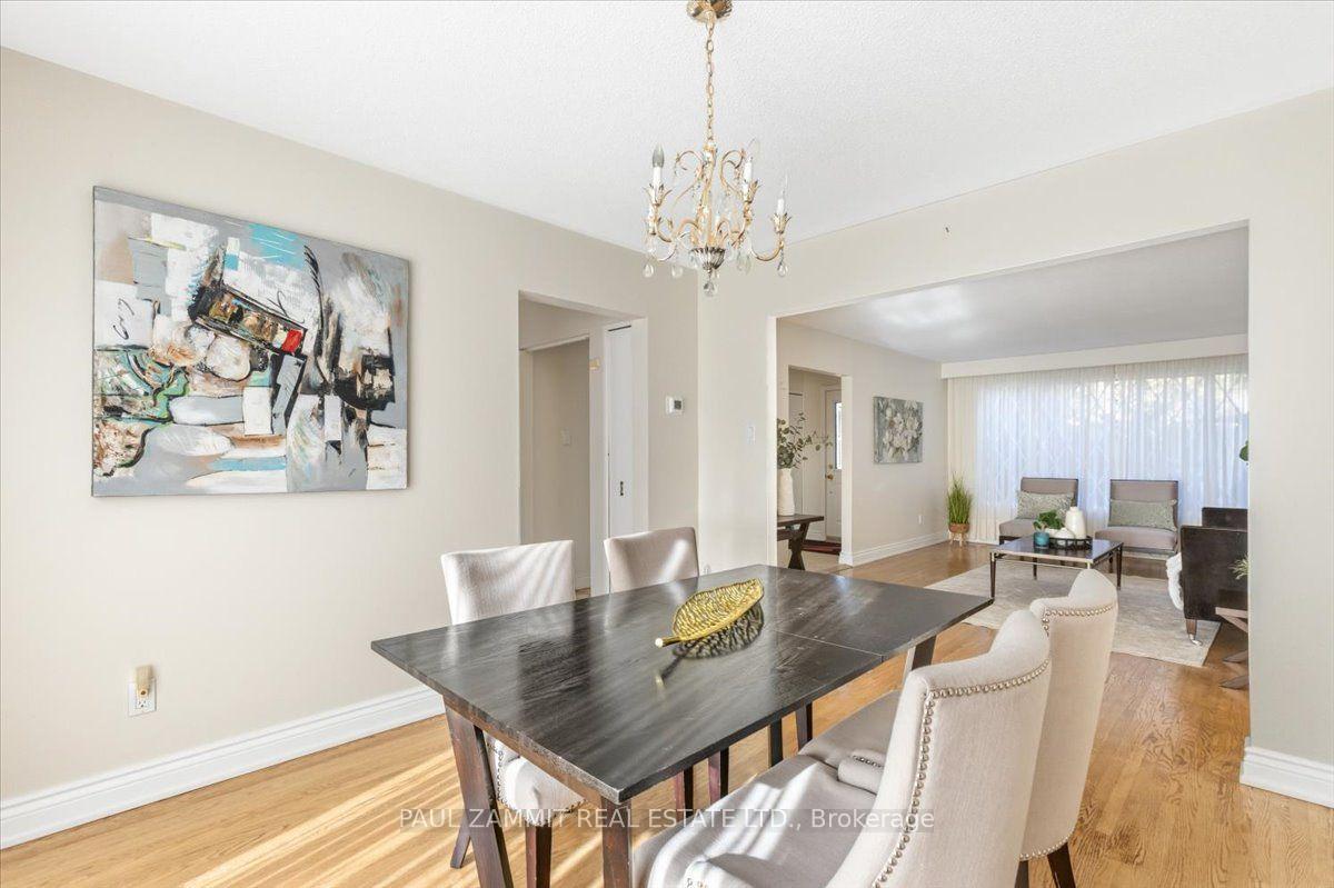 Photo 9 of 33 Coral Harbour Crescent, Markham, Bayview Fairway-Bayview Country Club Estates — HOMEH