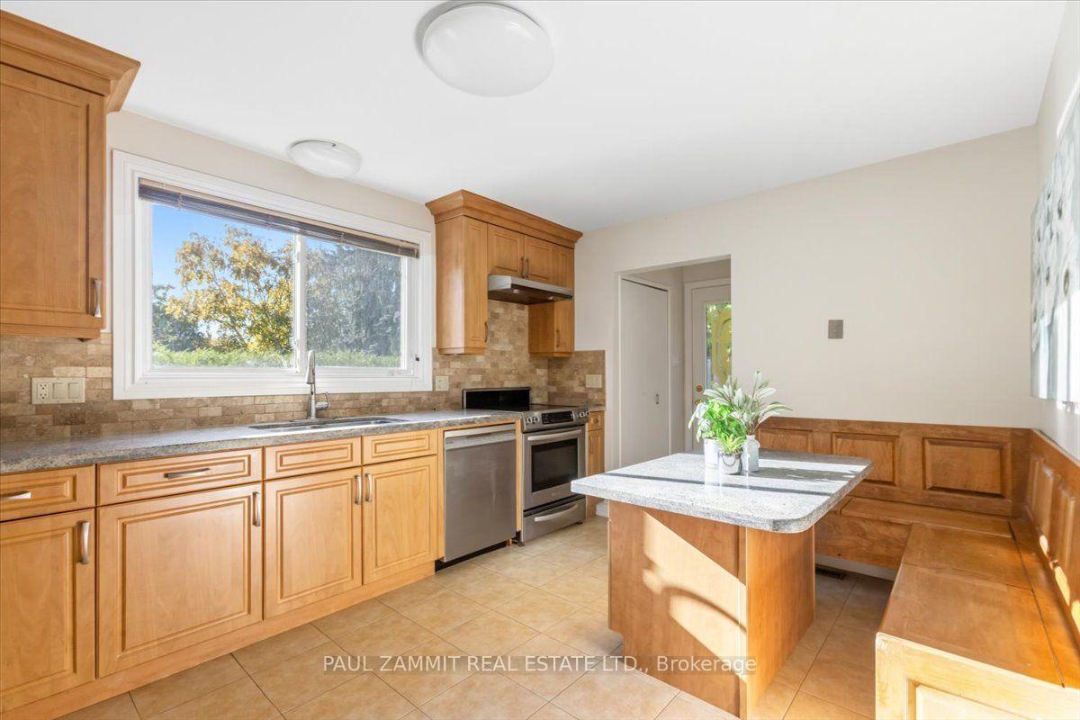 Photo 11 of 33 Coral Harbour Crescent, Markham, Bayview Fairway-Bayview Country Club Estates — HOMEH