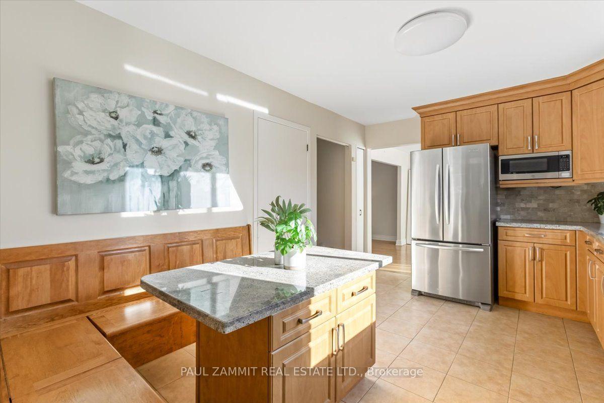 Photo 12 of 33 Coral Harbour Crescent, Markham, Bayview Fairway-Bayview Country Club Estates — HOMEH