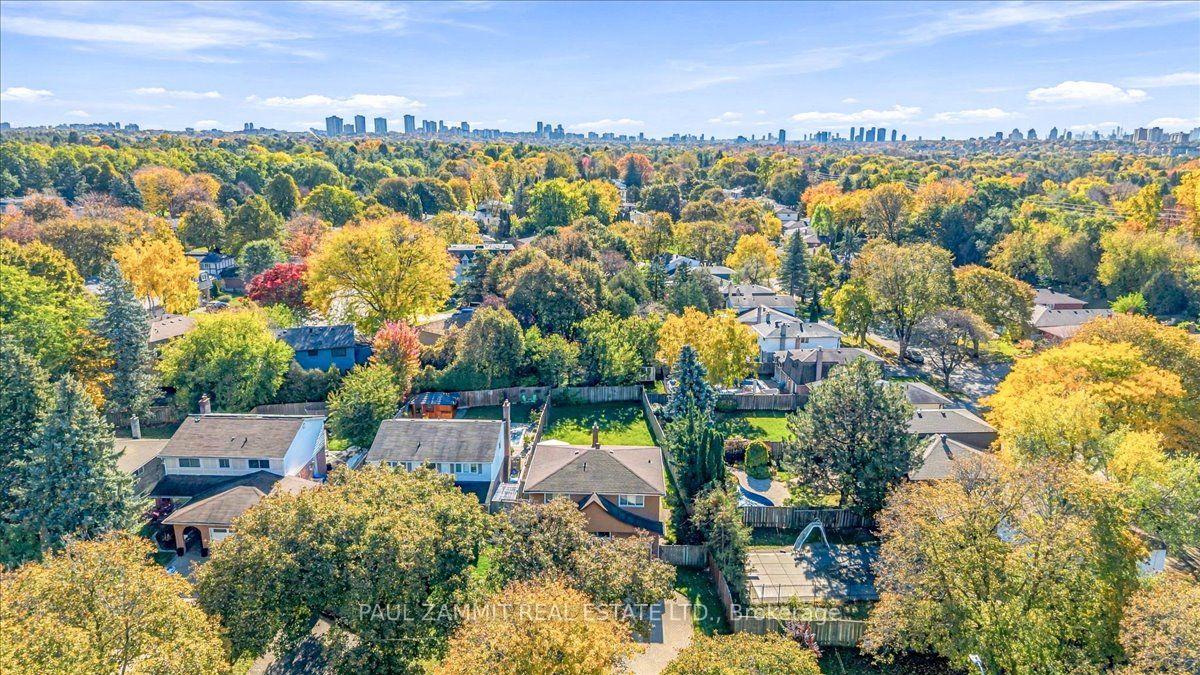 Photo 39 of 33 Coral Harbour Crescent, Markham, Bayview Fairway-Bayview Country Club Estates — HOMEH
