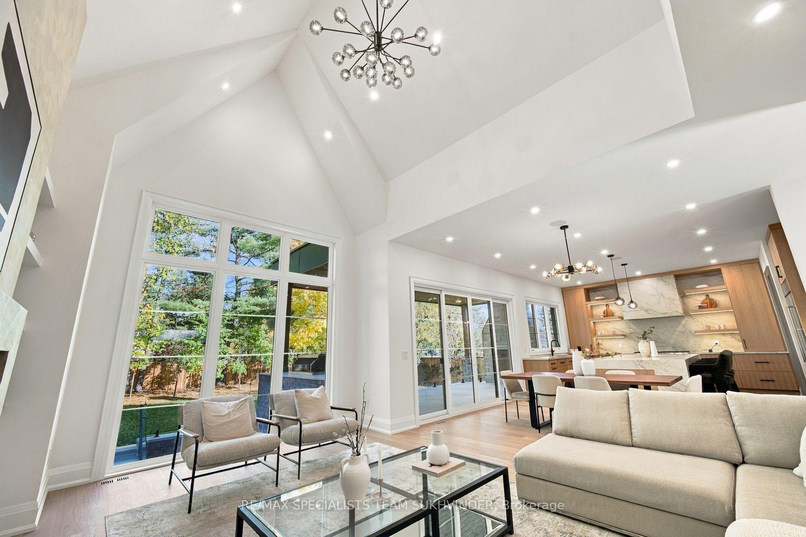 Photo 8 of 41 Galsworthy Drive, Markham, Bullock — HOMEH