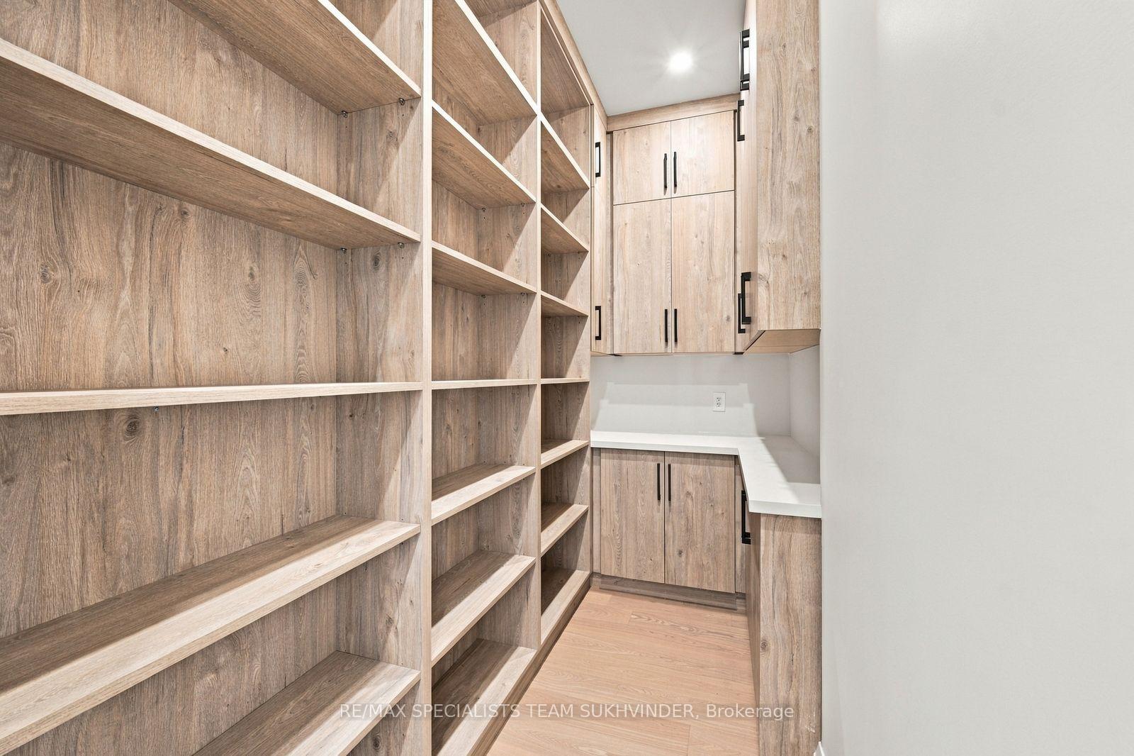 Photo 14 of 41 Galsworthy Drive, Markham, Bullock — HOMEH