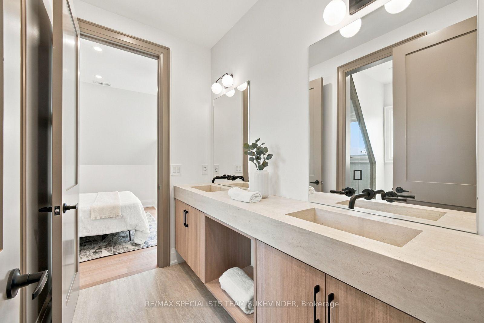 Photo 25 of 41 Galsworthy Drive, Markham, Bullock — HOMEH