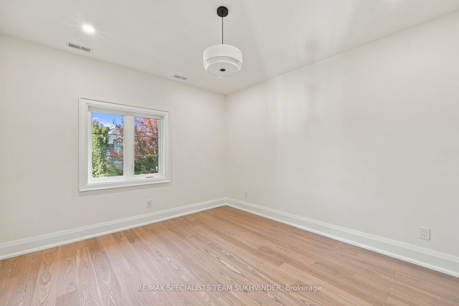 Photo 29 of 41 Galsworthy Drive, Markham, Bullock — HOMEH