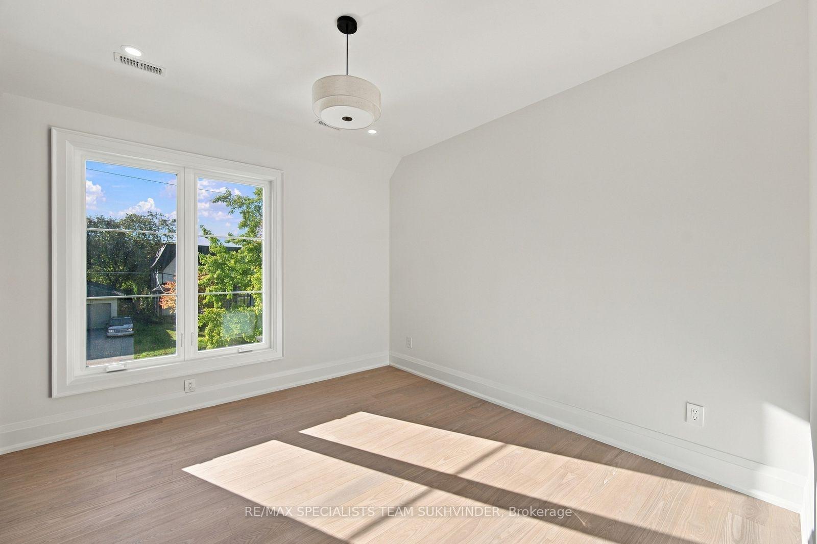 Photo 32 of 41 Galsworthy Drive, Markham, Bullock — HOMEH