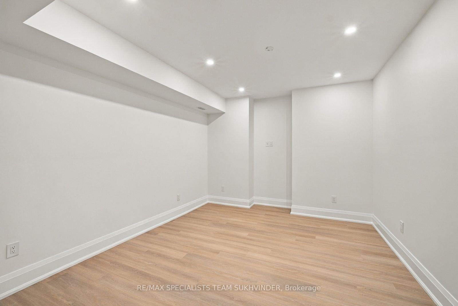 Photo 35 of 41 Galsworthy Drive, Markham, Bullock — HOMEH