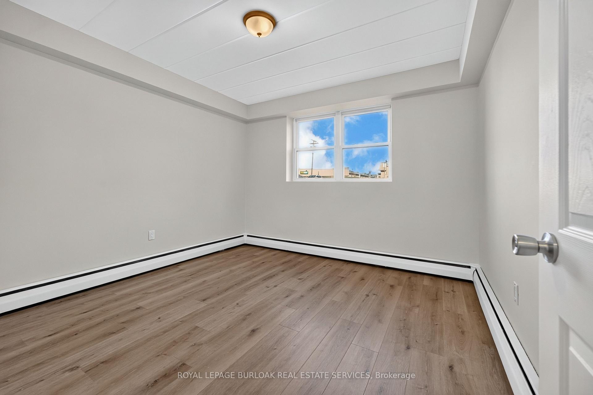 Photo 38 of Unit 1, 2420 New Street, Burlington, Brant — HOMEH