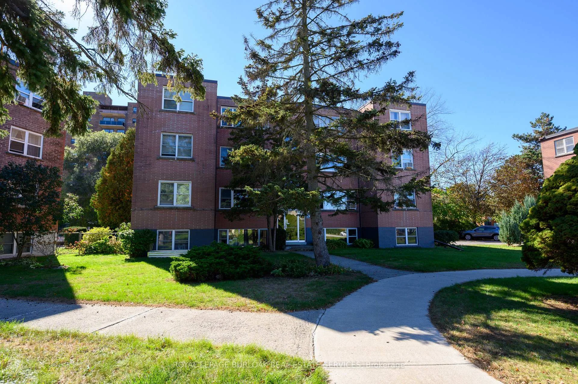 Photo 4 of Unit 1, 2420 New Street, Burlington, Brant — HOMEH