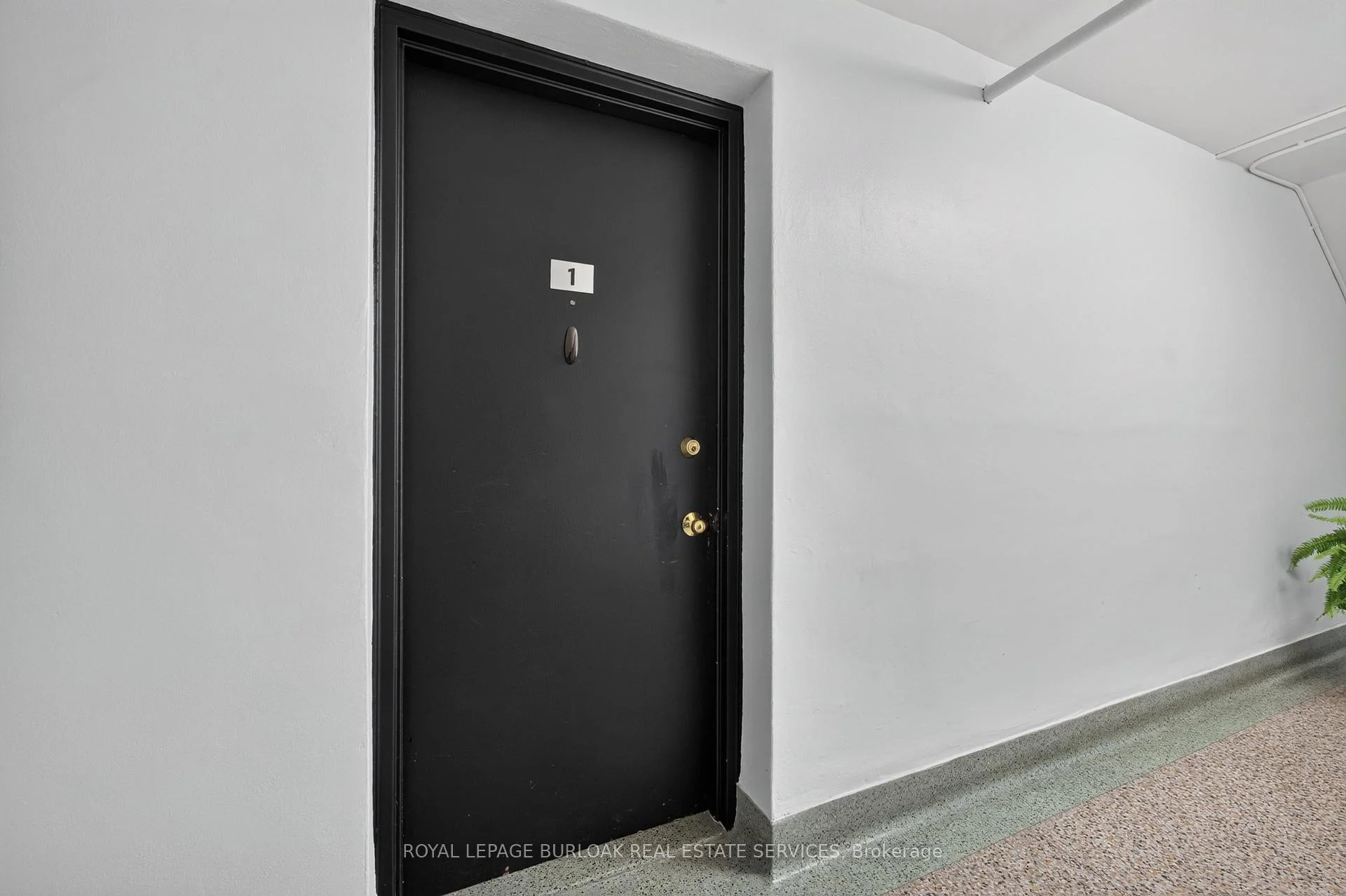 Photo 10 of Unit 1, 2420 New Street, Burlington, Brant — HOMEH