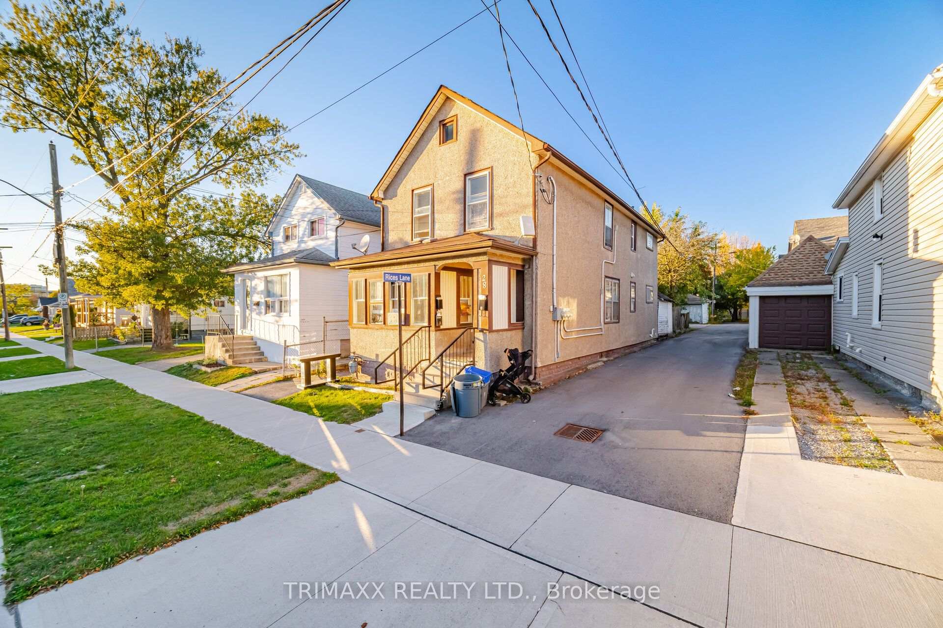 Photo 3 of 28 Fifth Street, Welland, Lincoln/Crowland — HOMEH