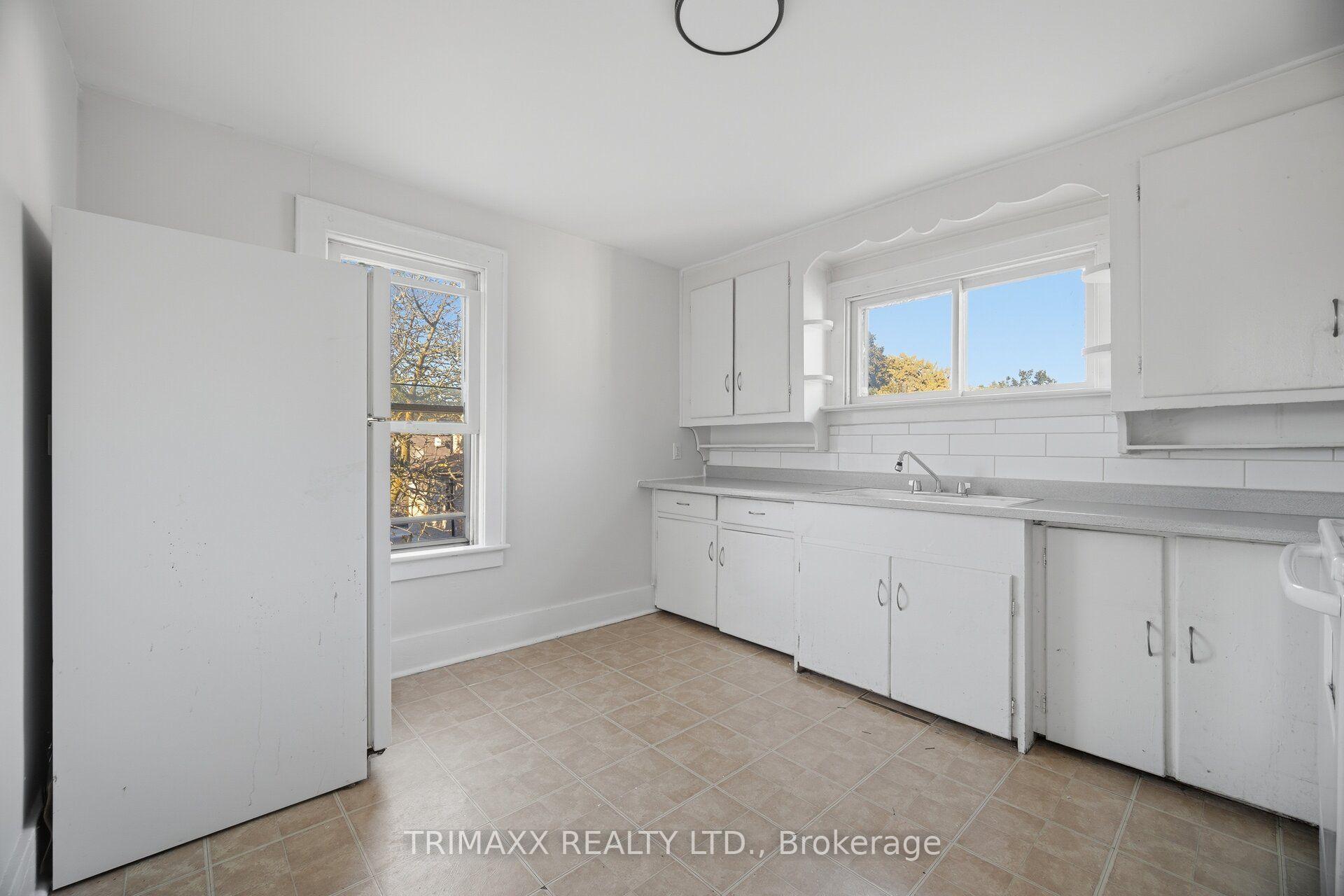 Photo 7 of 28 Fifth Street, Welland, Lincoln/Crowland — HOMEH