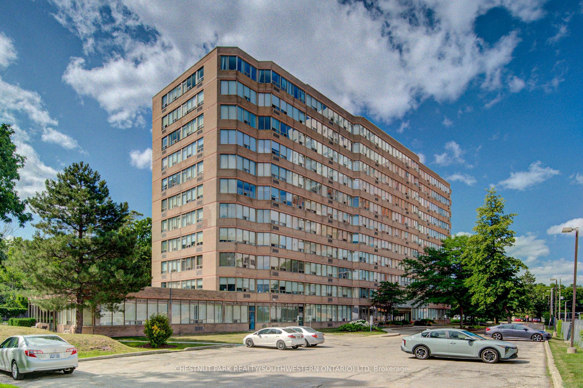 Photo 1 of Unit 604, 3227 King Street E, Kitchener, Centreville Chicopee — HOMEH